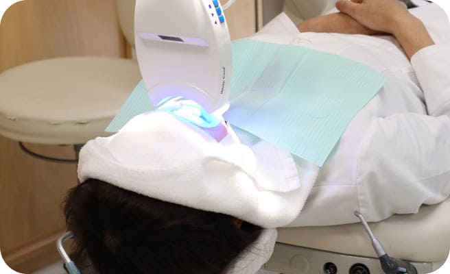 ホワイトニング中の写真